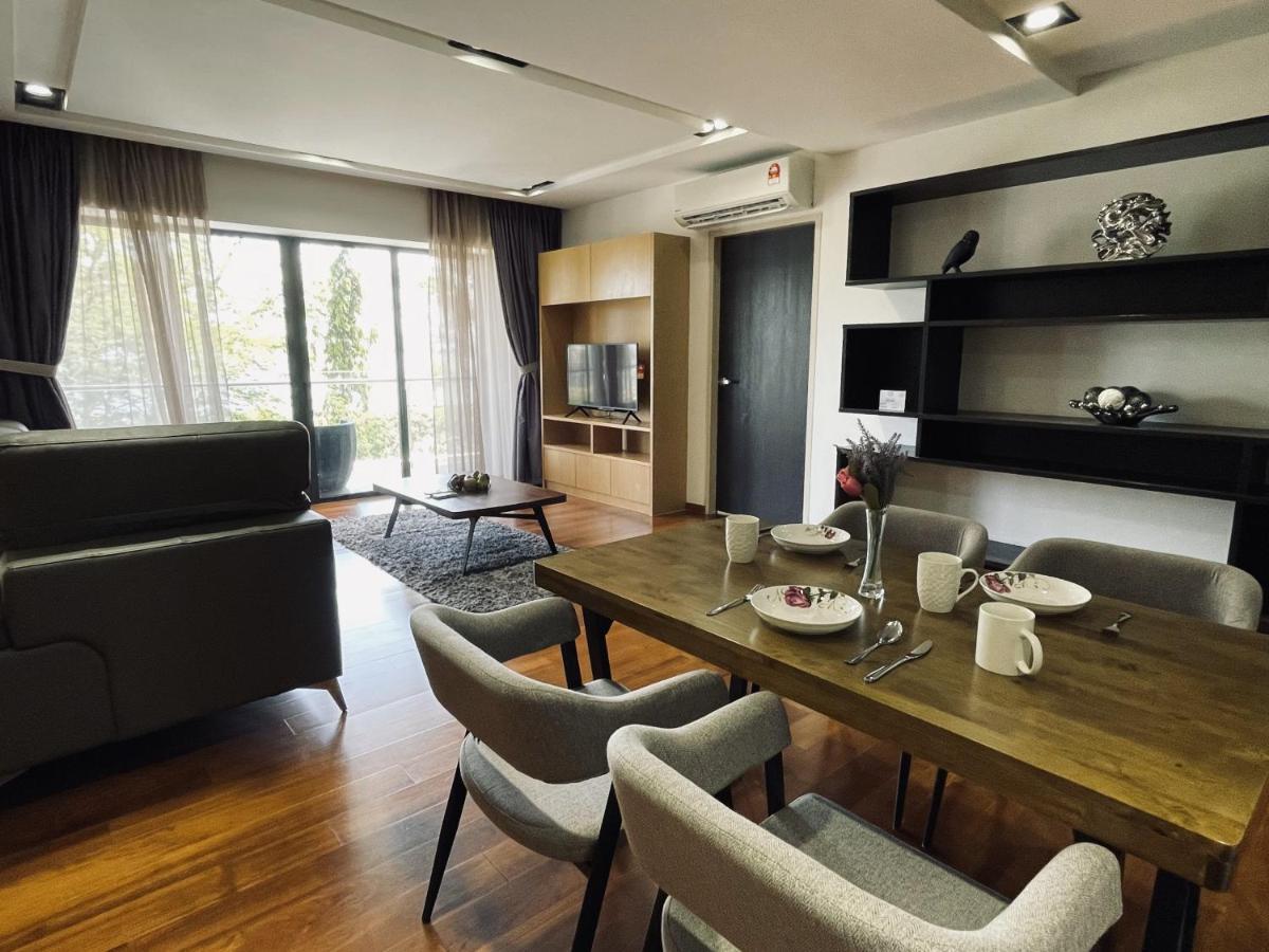 B.Suites 21 Кота-Кинабалу Экстерьер фото