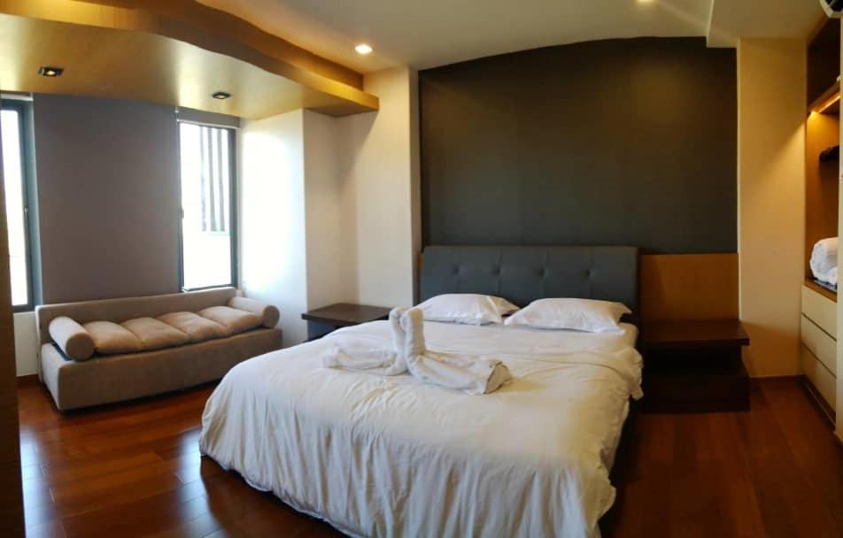 B.Suites 21 Кота-Кинабалу Экстерьер фото